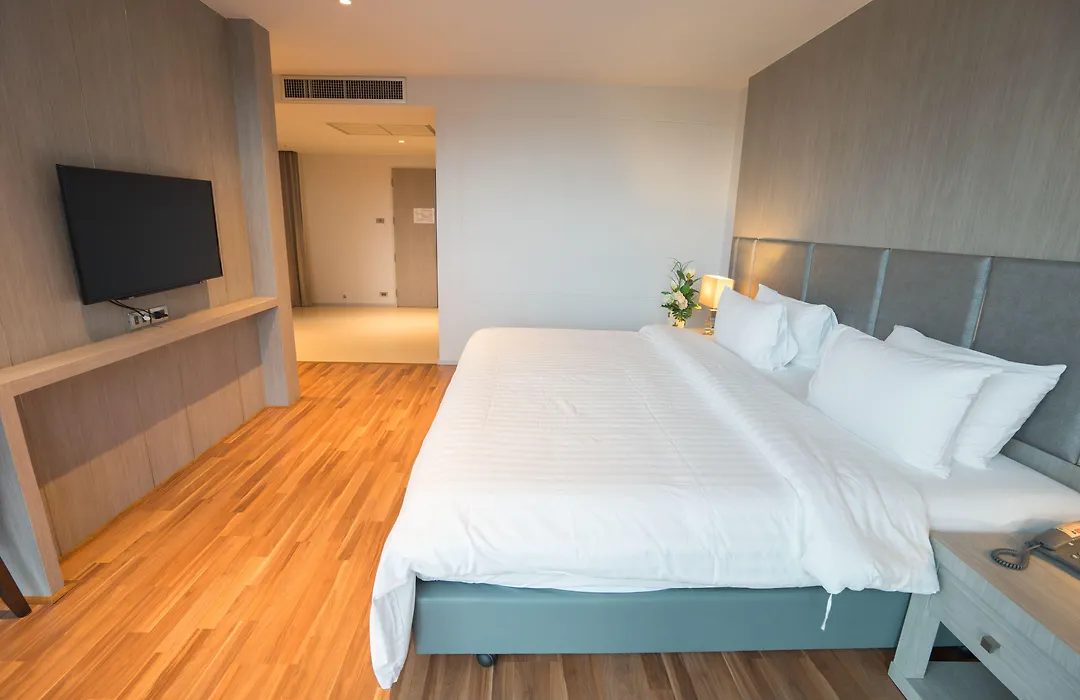 New Season Square Hotel-1