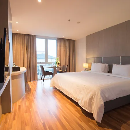 New Season Square Hotel-2